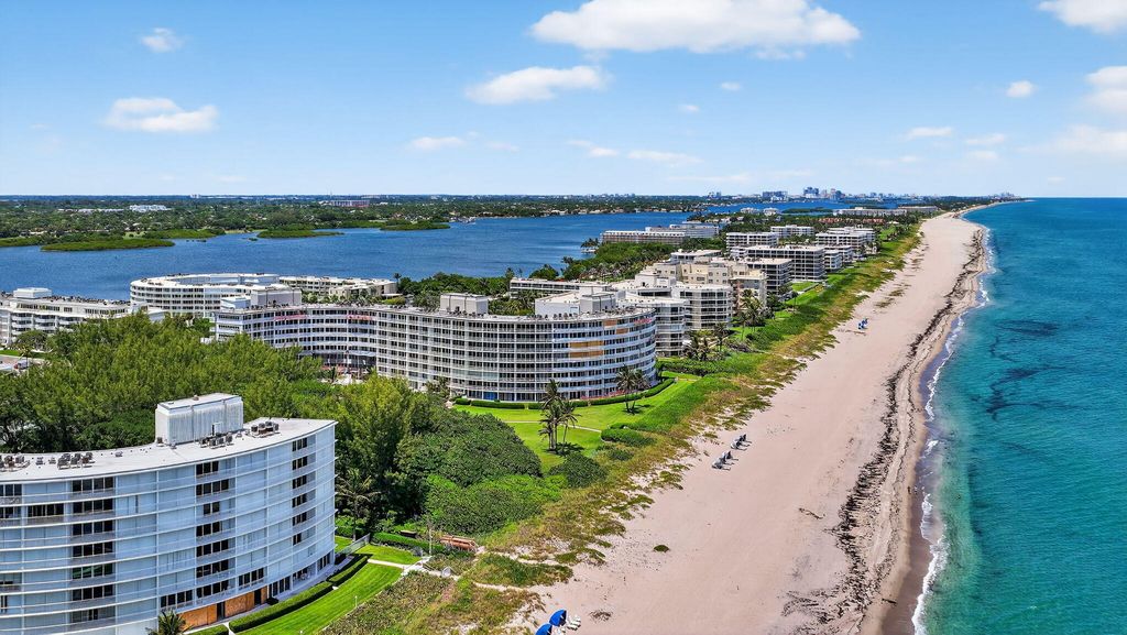 Image 5 of property listing at 2860 S Ocean Boulevard 604, Palm Beach, FL 33480