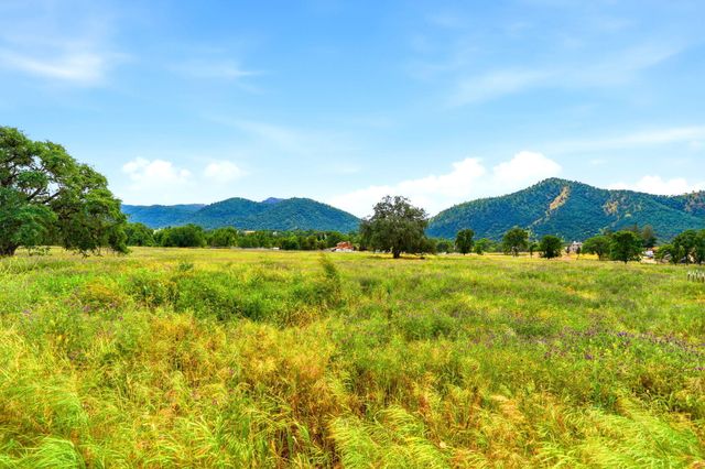 39348 Dunlap Road, Yokuts Valley, CA 93675