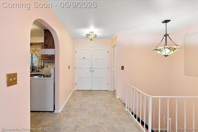 3120 Hartford Lane, Shelby Twp, MI 48316