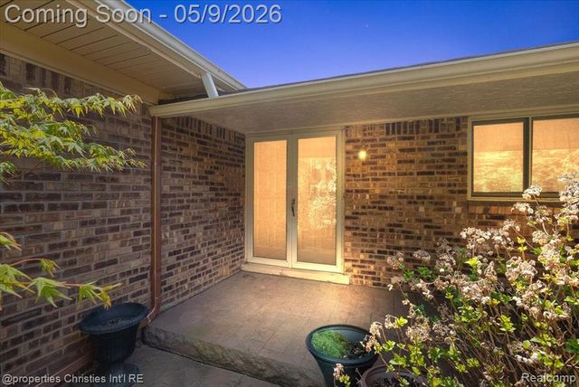 3120 Hartford Lane, Shelby Twp, MI 48316