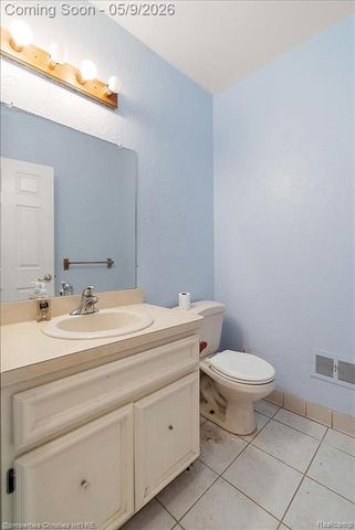 3120 Hartford Lane, Shelby Twp, MI 48316