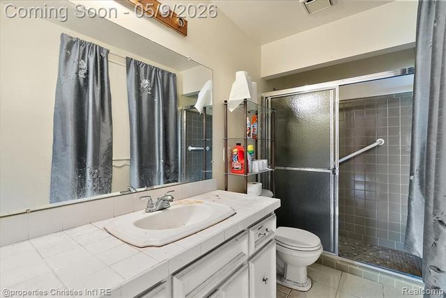 3120 Hartford Lane, Shelby Twp, MI 48316