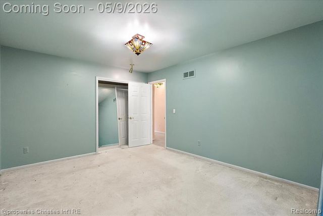 3120 Hartford Lane, Shelby Twp, MI 48316