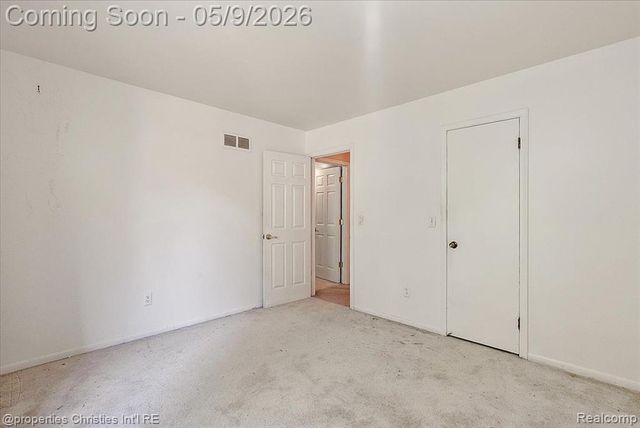3120 Hartford Lane, Shelby Twp, MI 48316