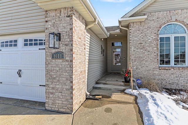 1611 24th AVENUE, Kenosha, WI 53140