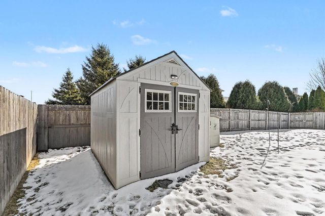 1611 24th AVENUE, Kenosha, WI 53140