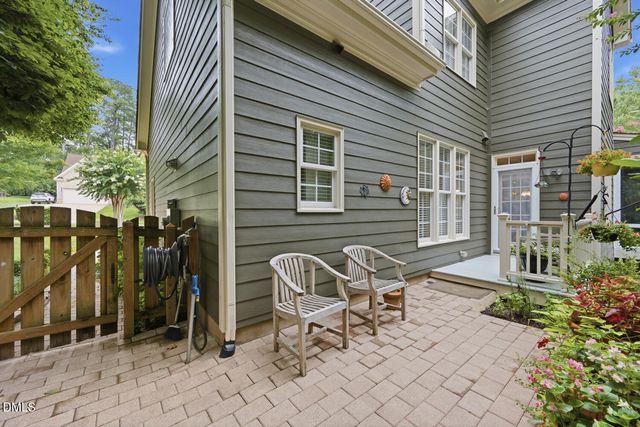 108 Bells Walk Court, Holly Springs, NC 27540