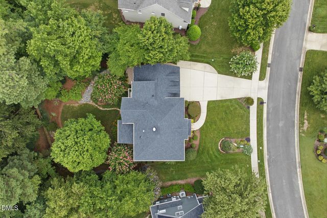 108 Bells Walk Court, Holly Springs, NC 27540