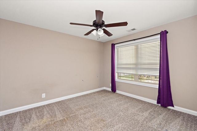 3880 Maliki Dr, Clarksville, TN 37042