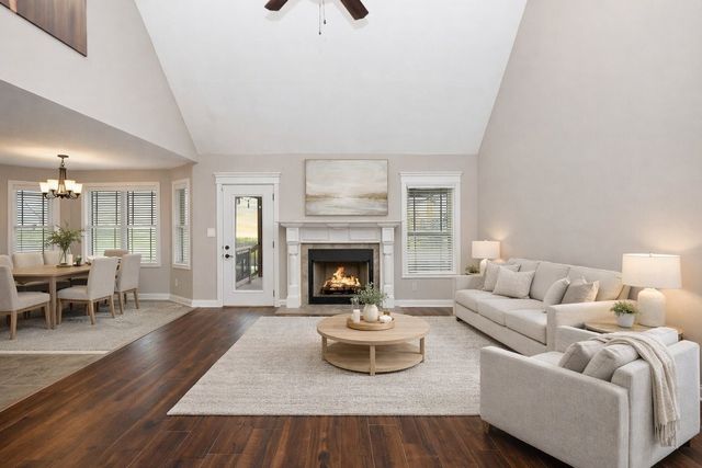 3880 Maliki Dr, Clarksville, TN 37042