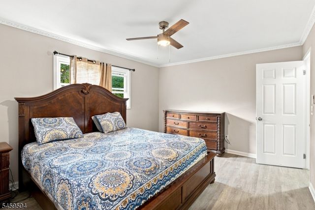 8 Rollins Trl, Hopatcong Boro, NJ 07843
