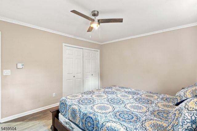 8 Rollins Trl, Hopatcong Boro, NJ 07843