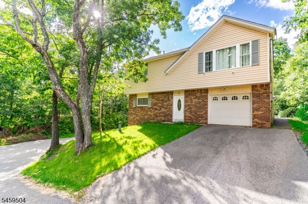 8 Rollins Trl, Hopatcong Boro, NJ 07843 — photo 2
