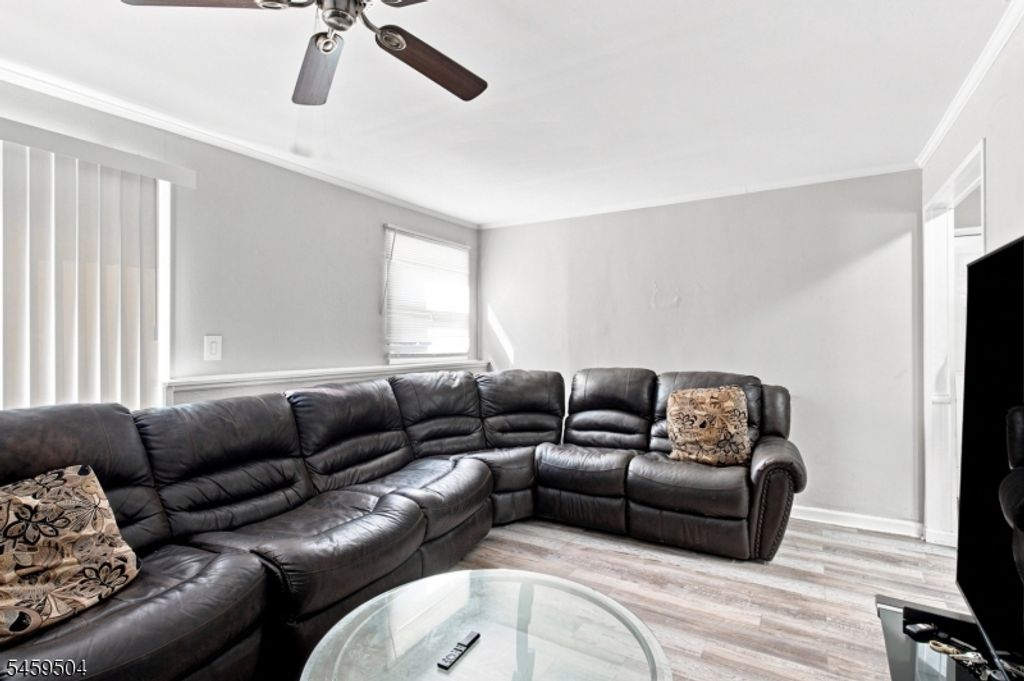 8 Rollins Trl, Hopatcong Boro, NJ 07843 — photo 4