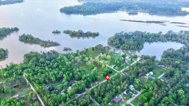 1412 W Lake Drive, Houston, TX 77336