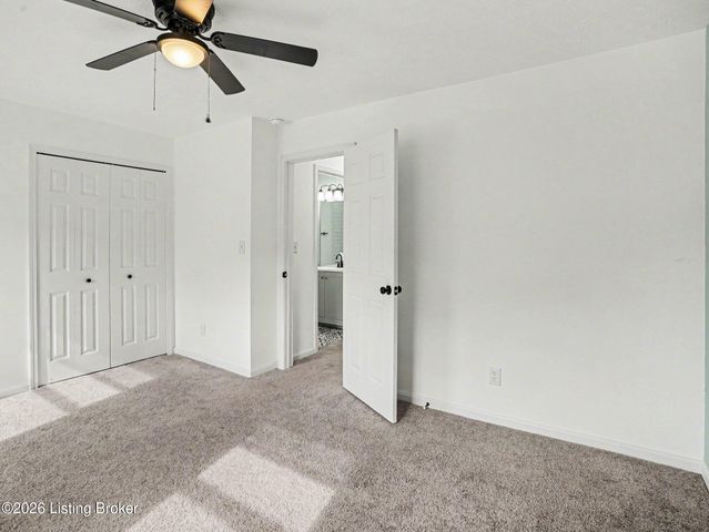 6904 Holly Lake Dr, Louisville, KY 40291