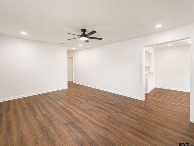 1812 N Bois D Arc, Tyler, TX 75702