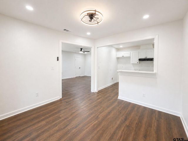 1812 N Bois D Arc, Tyler, TX 75702