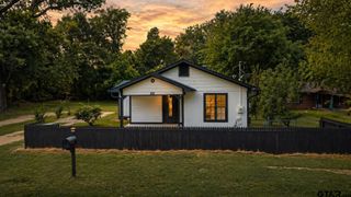 1812 N Bois D Arc, Tyler, TX 75702