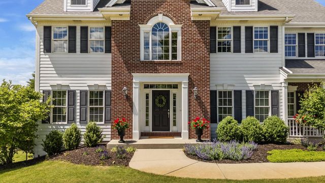 3255 Somers LANE, Port Washington, WI 53074