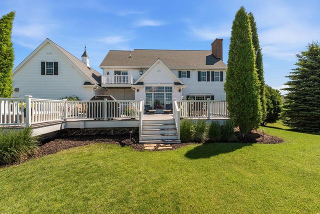 3255 Somers LANE, Port Washington, WI 53074