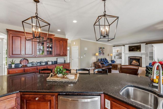 3255 Somers LANE, Port Washington, WI 53074