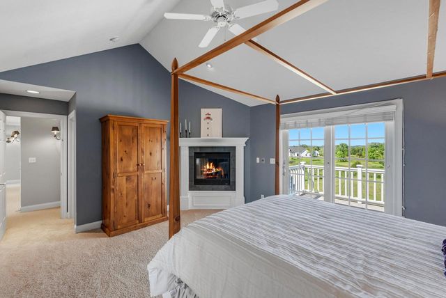 3255 Somers LANE, Port Washington, WI 53074