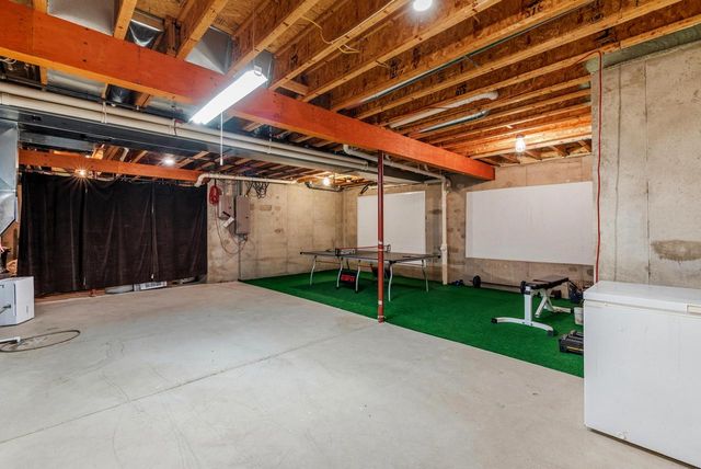 3255 Somers LANE, Port Washington, WI 53074