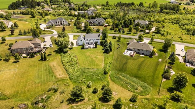 3255 Somers LANE, Port Washington, WI 53074