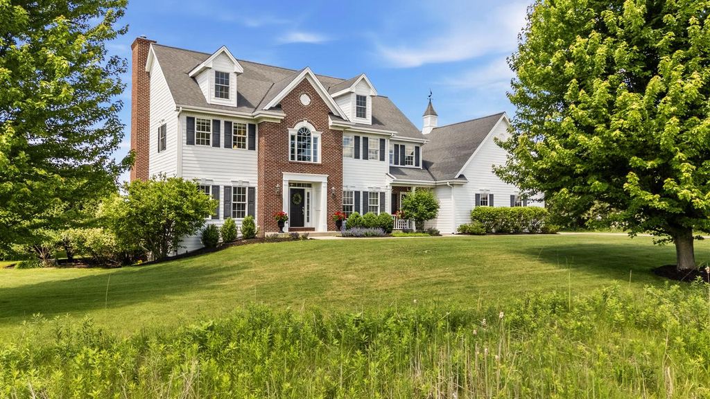 3255 Somers LANE, Port Washington, WI 53074