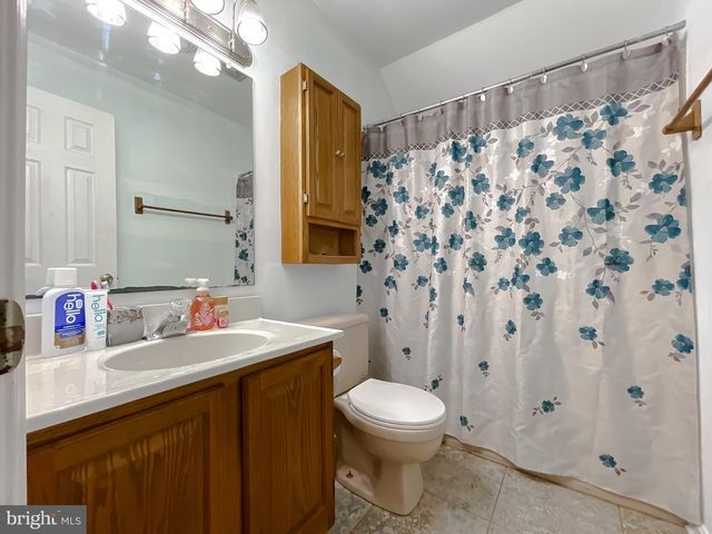 605 PLANTERS WHARF RD, Lusby, MD 20657