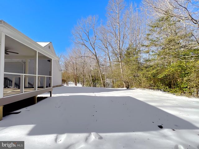 605 PLANTERS WHARF RD, Lusby, MD 20657