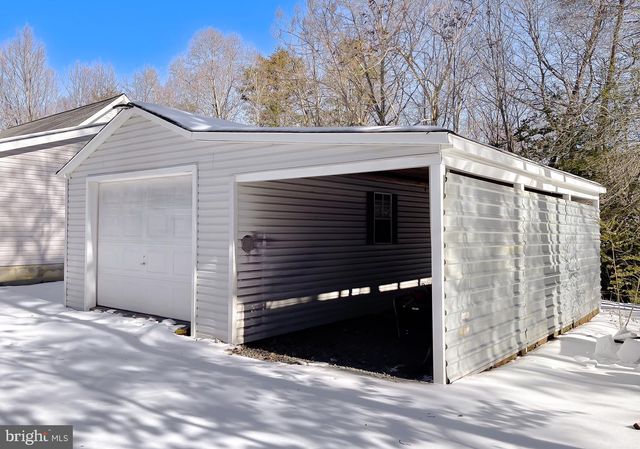 605 PLANTERS WHARF RD, Lusby, MD 20657