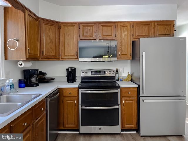 605 PLANTERS WHARF RD, Lusby, MD 20657