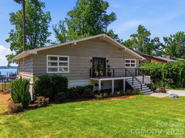 21101 Island Forest Drive, Cornelius, NC 28031