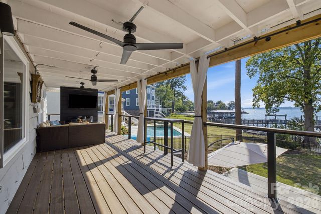 21101 Island Forest Drive, Cornelius, NC 28031