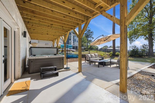21101 Island Forest Drive, Cornelius, NC 28031