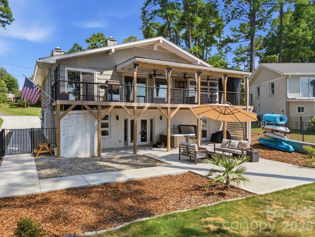 21101 Island Forest Drive, Cornelius, NC 28031