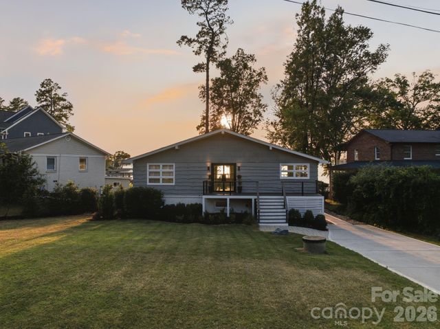 21101 Island Forest Drive, Cornelius, NC 28031