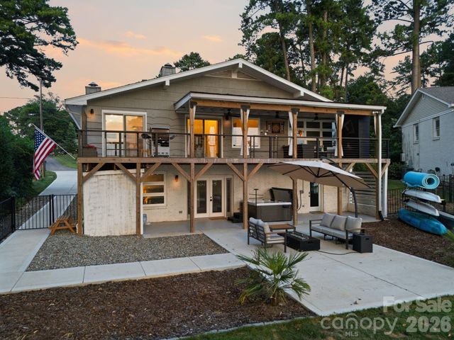 21101 Island Forest Drive, Cornelius, NC 28031