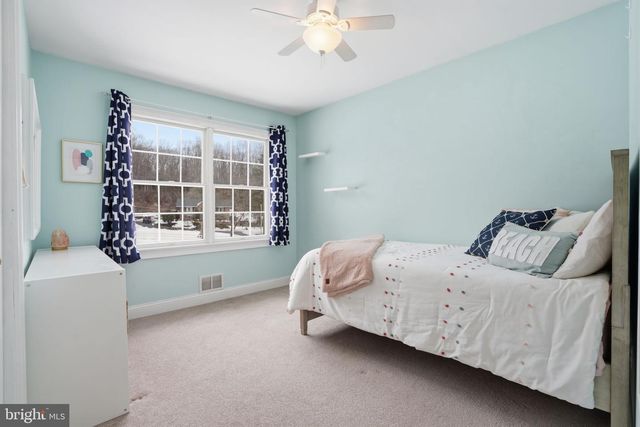 521 COKESBURY RD, Annandale, NJ 08801