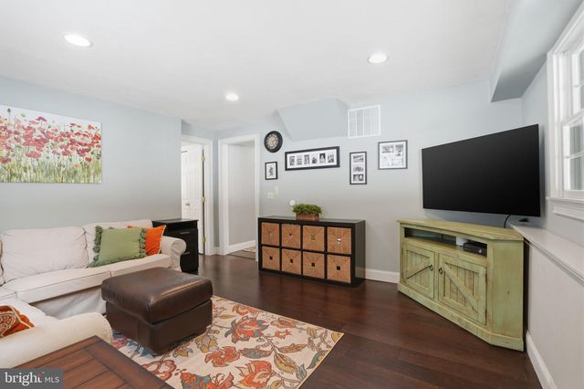 521 COKESBURY RD, Annandale, NJ 08801