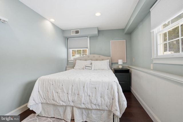 521 COKESBURY RD, Annandale, NJ 08801