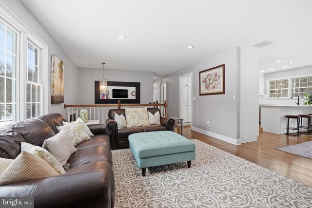 521 COKESBURY RD, Annandale, NJ 08801