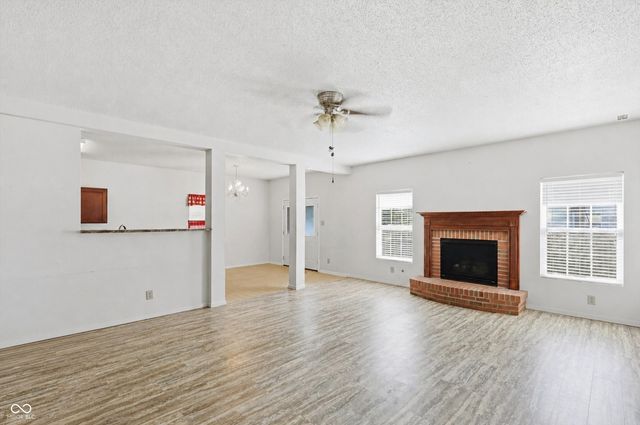 3290 Holt Street, Whiteland, IN 46184
