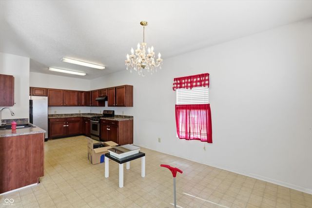 3290 Holt Street, Whiteland, IN 46184