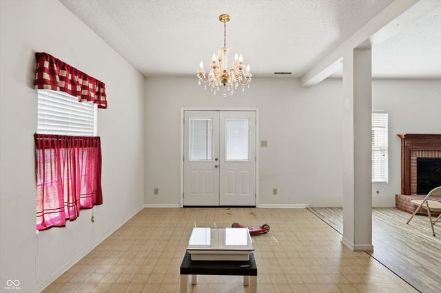 3290 Holt Street, Whiteland, IN 46184