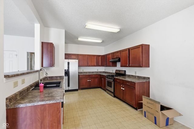3290 Holt Street, Whiteland, IN 46184
