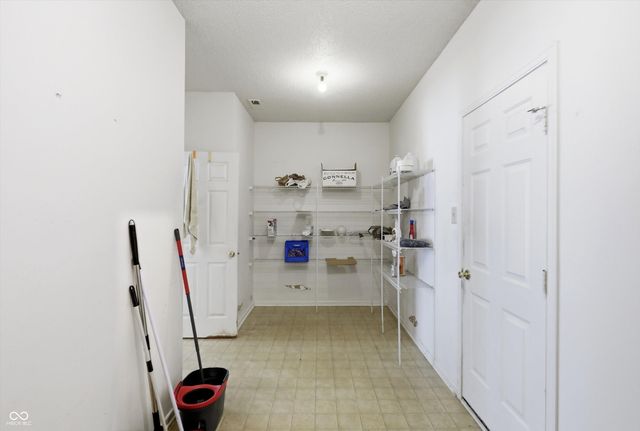 3290 Holt Street, Whiteland, IN 46184