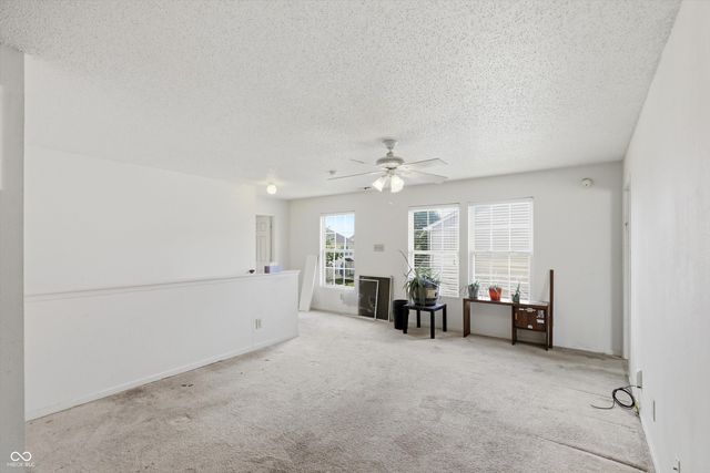3290 Holt Street, Whiteland, IN 46184